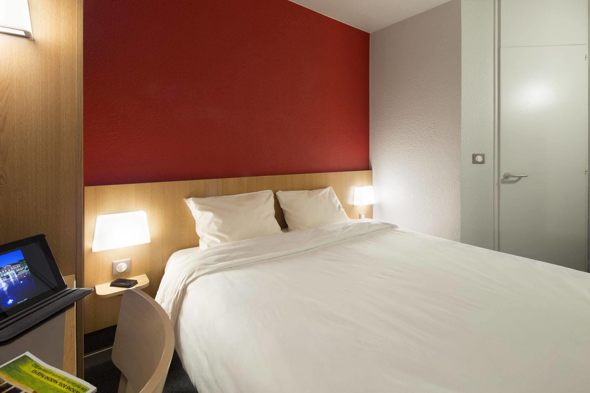 B&B Hotel Strasbourg Nord Artisans Vendenheim Exteriör bild