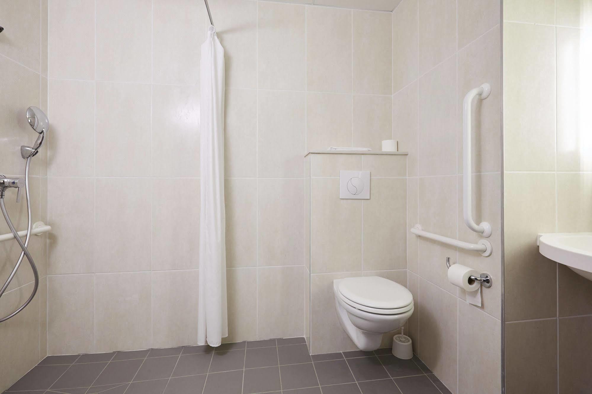 B&B Hotel Strasbourg Nord Artisans Vendenheim Exteriör bild